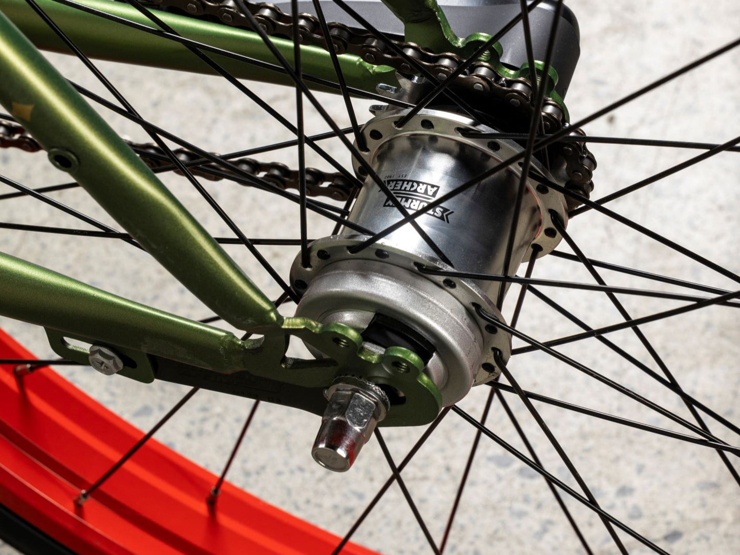 P50 10star GENERAL Chopper/Military Green/Red Rims
